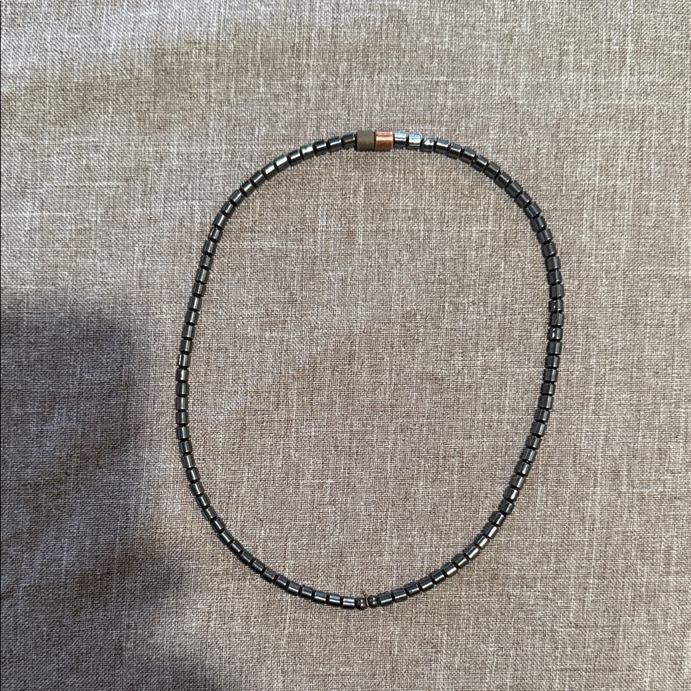Magnetic Necklace Sleek Black Beaded Necklace with Glossy Finish